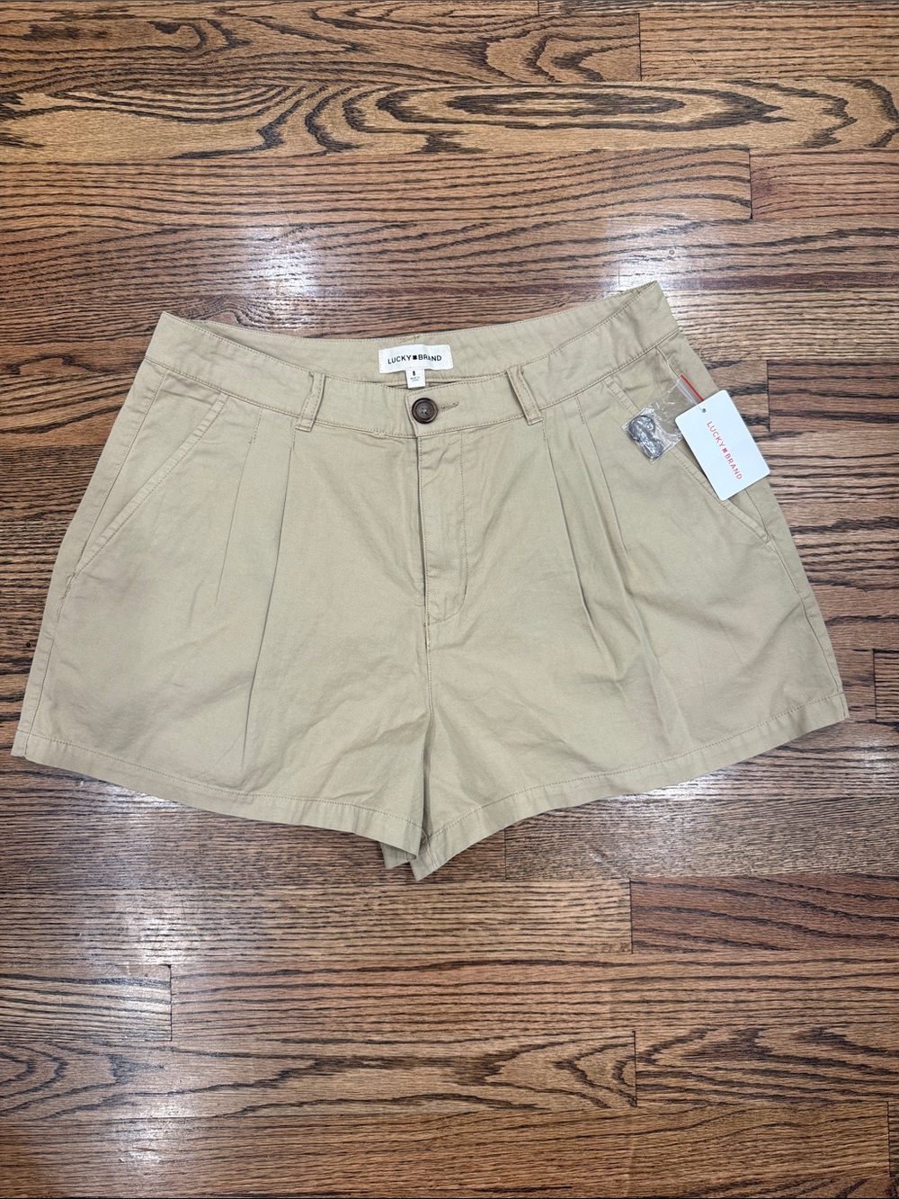 Lucky Brand Women's Tan Pleated Cotton Shorts Size 8 NWT